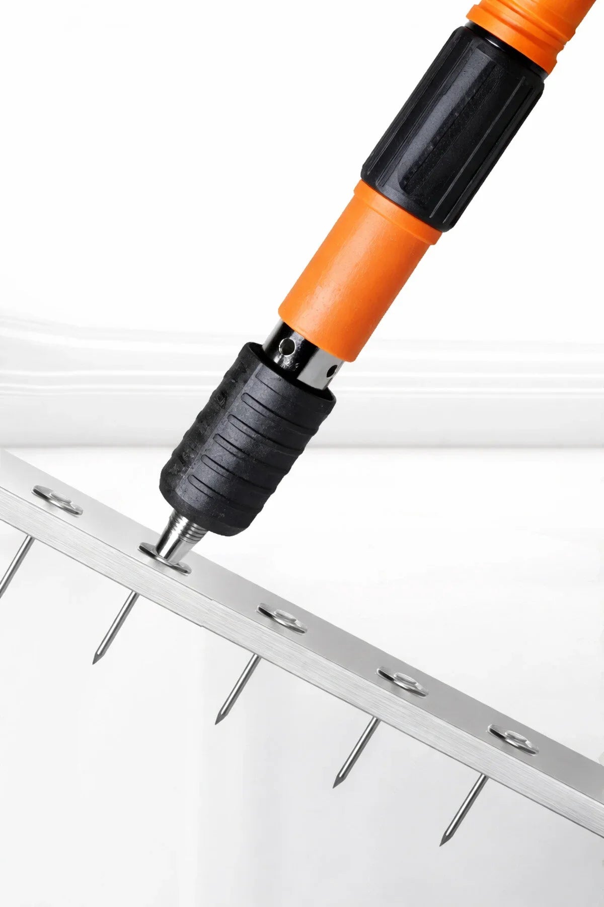 Manual Nail Gun for Wall Fixing – Handheld Concrete Nailer