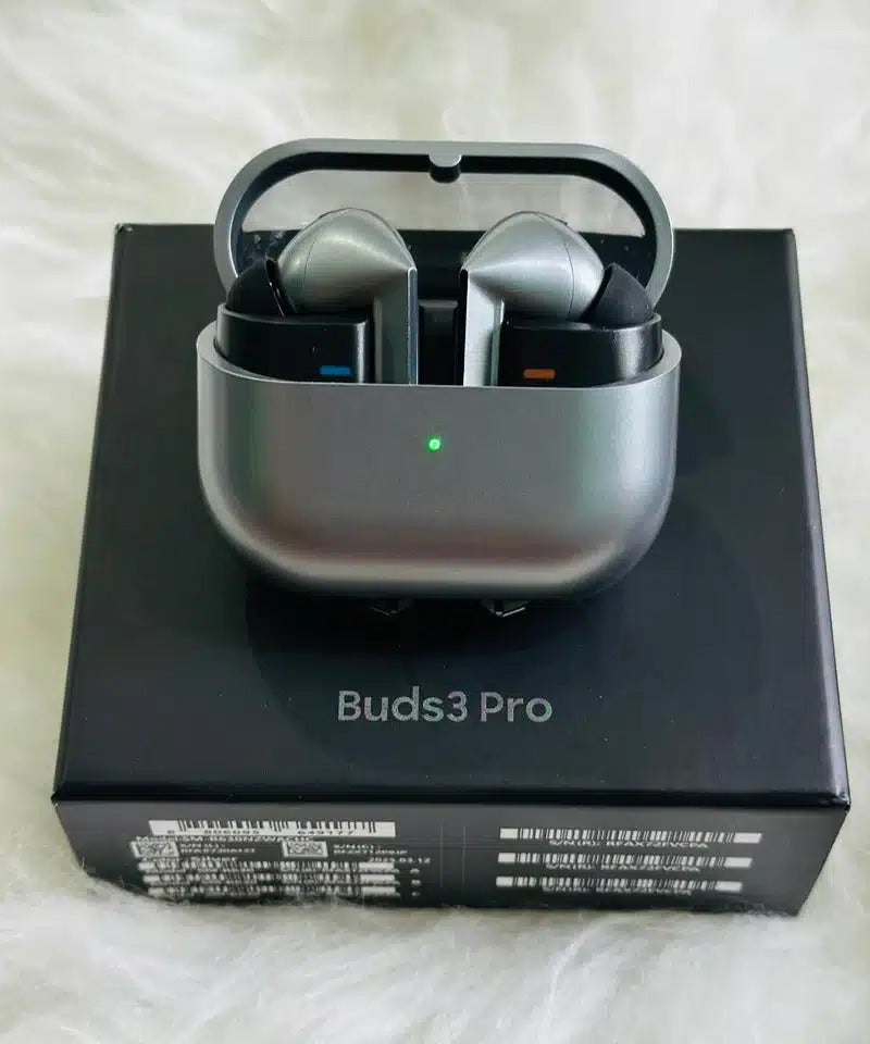 Samsung Galaxy Ultra Smartwatch + Samsung Buds 3